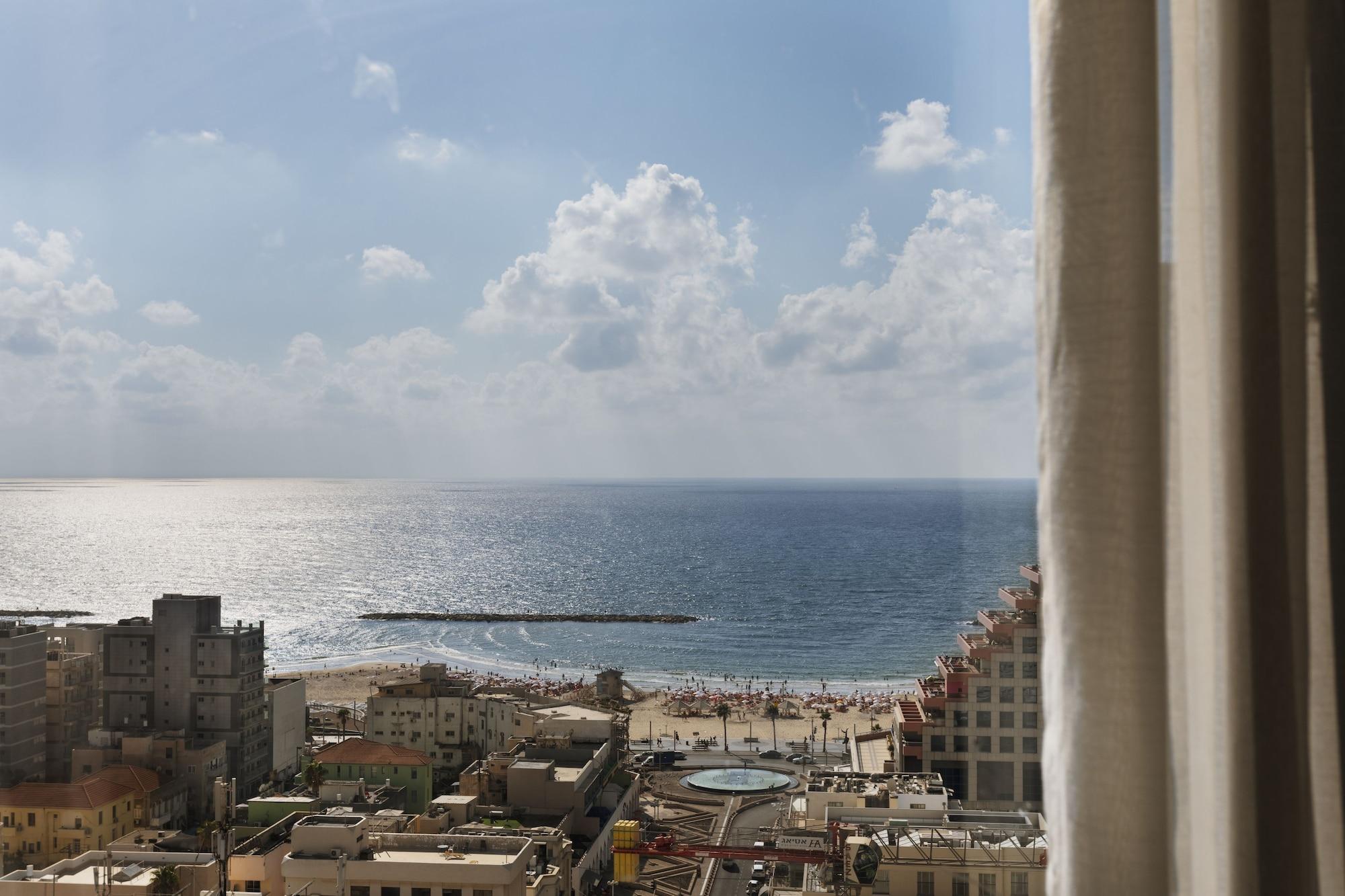 Отель Brown Lighthouse Tel Aviv, A Member Of Brown 4*